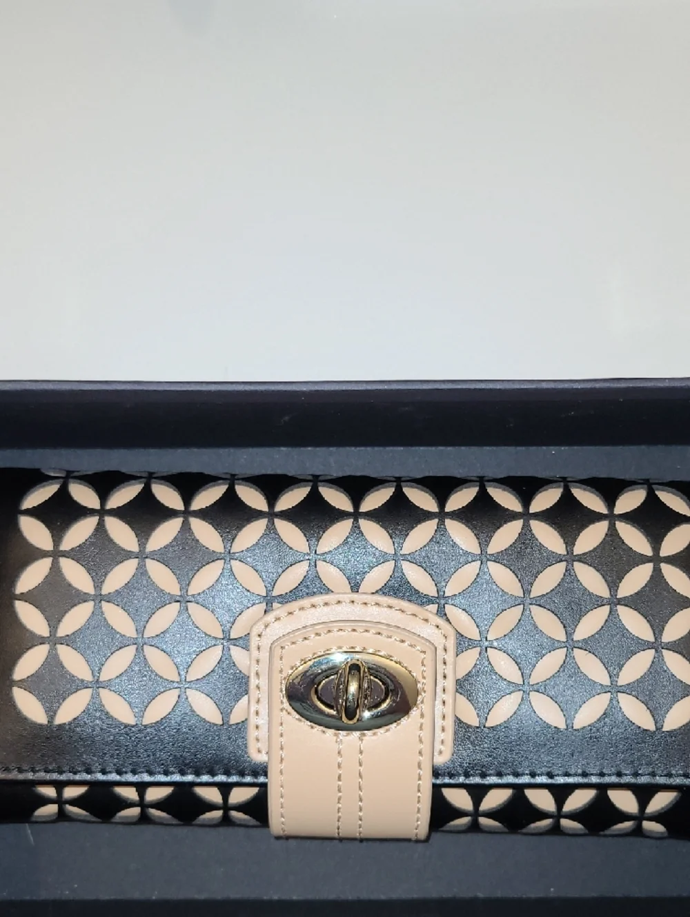 WOLF Black and Beige Laser-Cut Leather Jewelry Organizer/Roll Wallet. - Picture 4 of 6